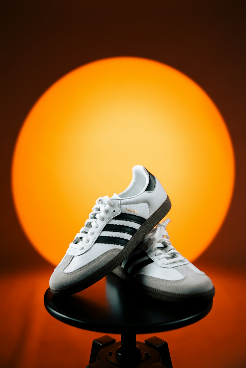 Sneaker-Klassiker im Abendlicht