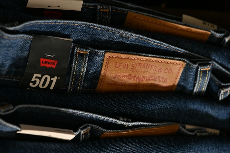 Levi’s 501 mit Lederpatch